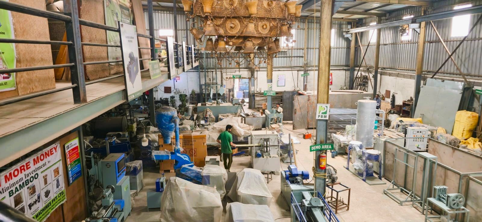 Live Demo Area — machines in action
